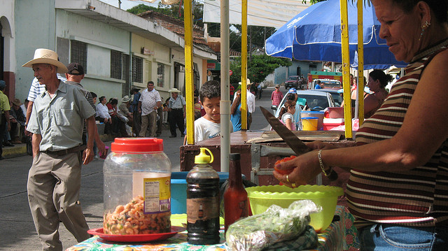 cheap eats in el salvador street food