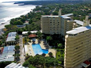 where to live in panama city